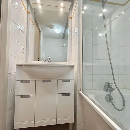 3 Pièces à - 6 Pers. Avec Balcon, Parking Et Piscine - Fr-1-603-132 Apartamento *